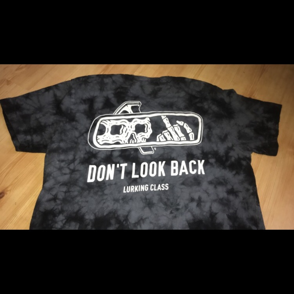 Lurking Class Size Small Tee